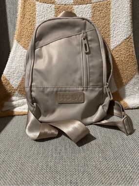 Moby Transit Cross Body